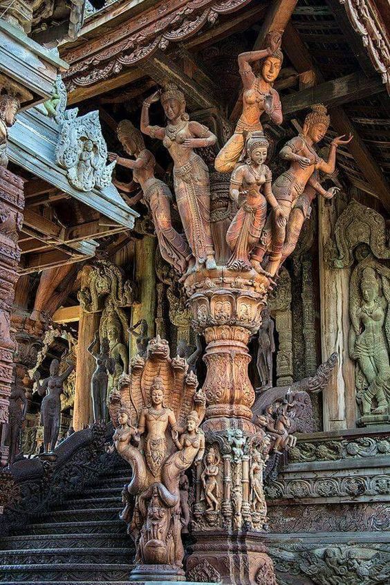 خانه مقدس حقیقت در تایلند